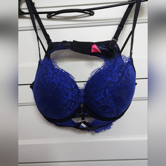 Bra - Picture 1 of 4